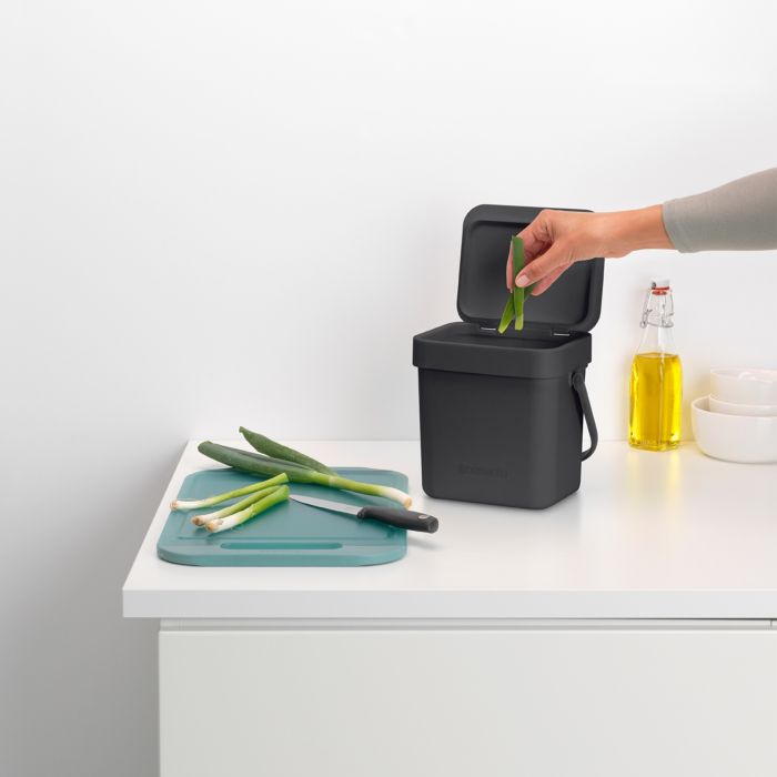Small kitchen bin discount