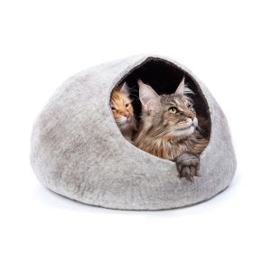 Eco friendly large cat bed made from sheeps wool