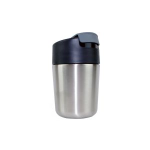 Reusable steel travel mug with double-walled vacuum insulation to keep your drinks at the right temperature.