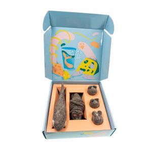Eco friendly sheep's wool cat toys in a gift box